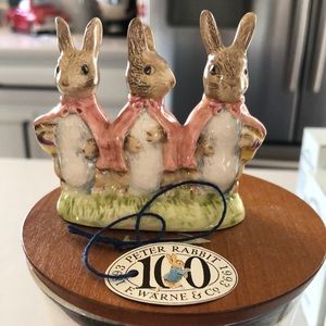 Royal Albert Flopsy, Mopsy, and cottontail Like new non-smoking home in box